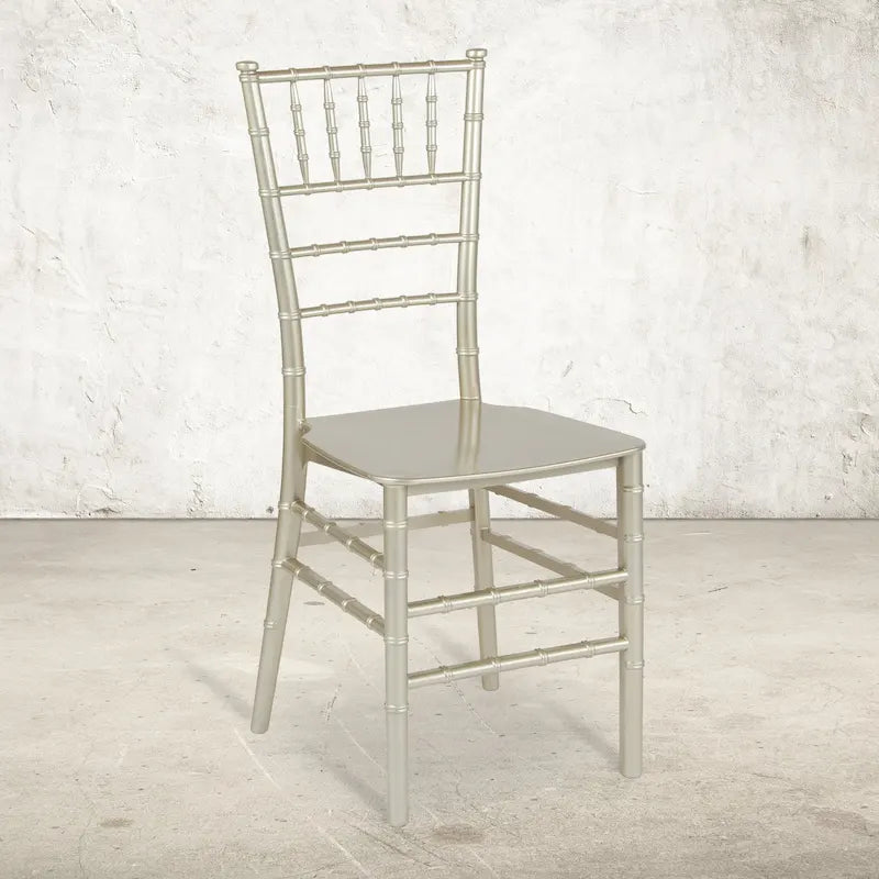 Chaise empilable en résine - 15L x 18,75P x 35H - 15L x 18,75P x 35H