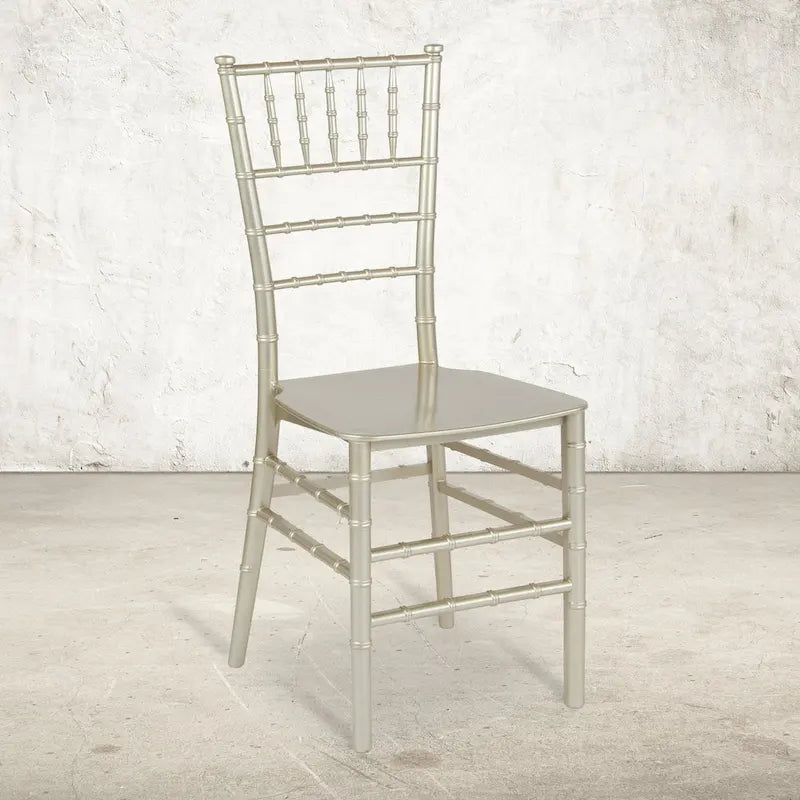 Chaise empilable en résine - 15L x 18,75P x 35H - 15L x 18,75P x 35H