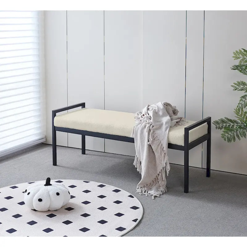 Banc rembourré en tissu avec pieds en acier